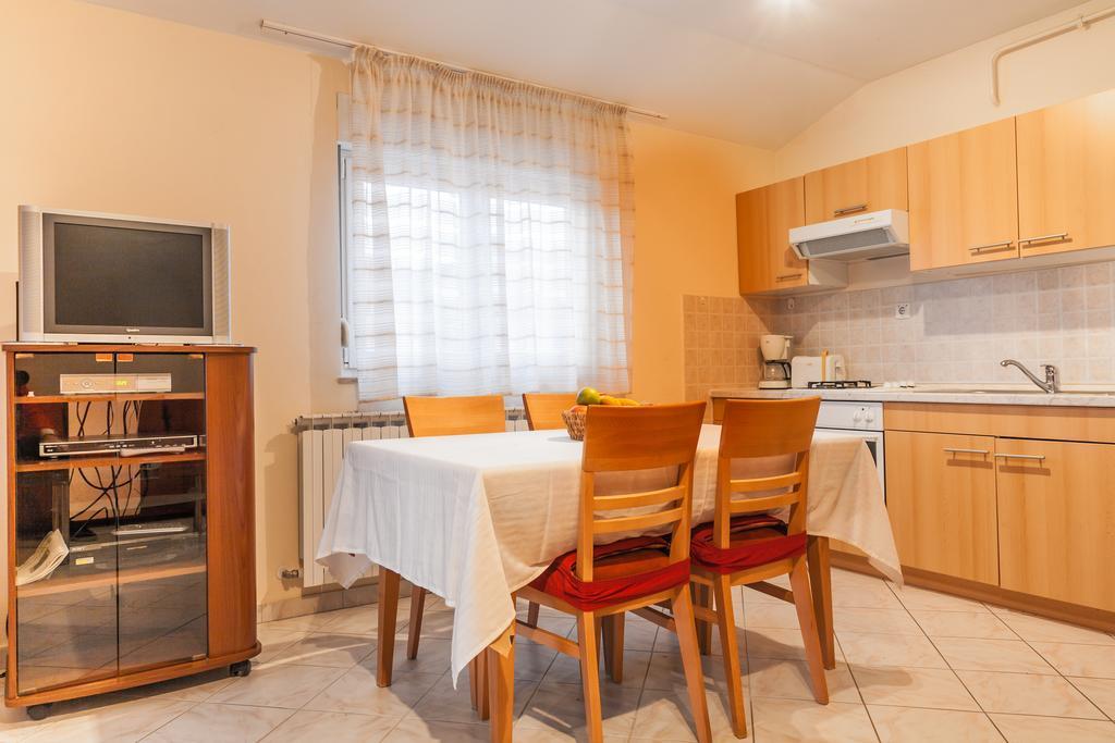 Apartment Aldo Pula Zimmer foto